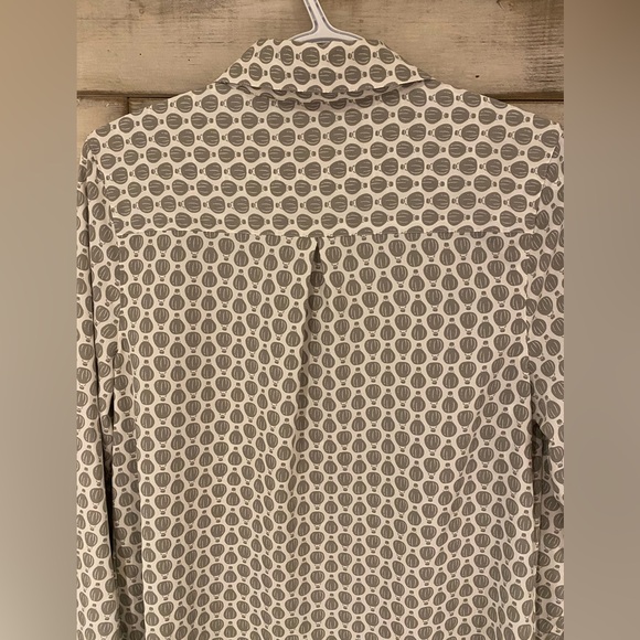 Grey hot air balloon print button up blouse. 100% polyester - Picture 8 of 12